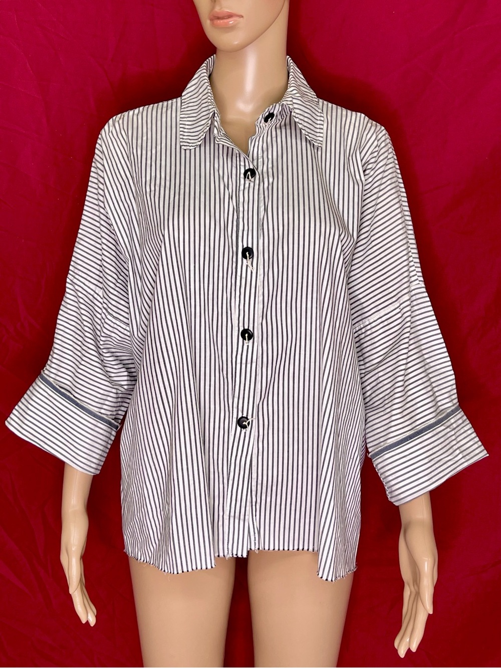 Skif Gray Stripe Wearable Art Sunburst Back NWOT Oversized OSFM Small - 2X